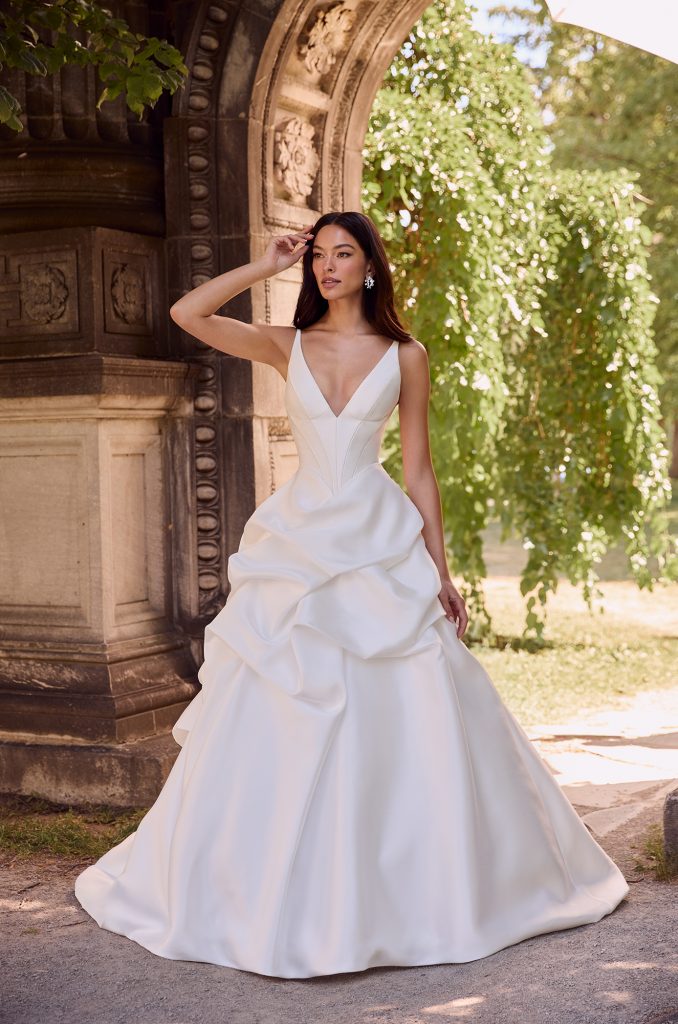 Robe de mariée Paloma Blanca chez Lilie par Dragone
