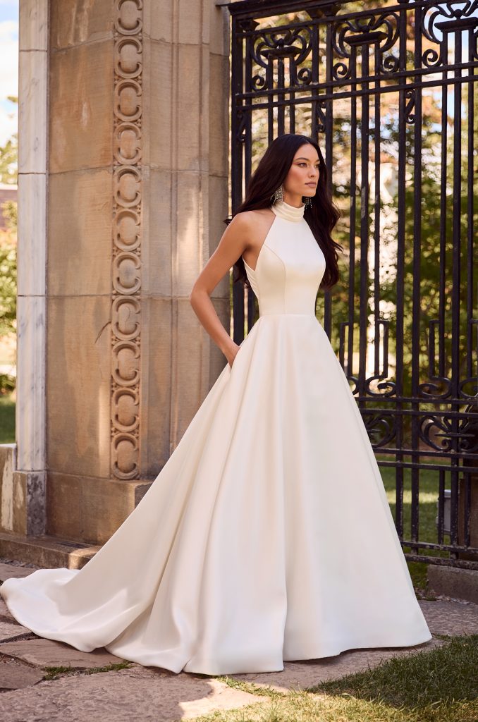 Robe de mariée Paloma Blanca chez Lilie par Dragone